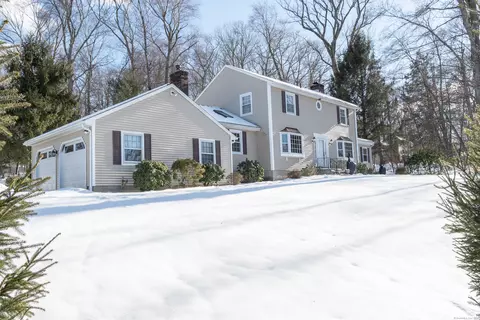 947 Bullet Hill Rd, Southbury, CT 06488