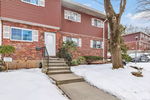 203 Edgemoor Rd #F, Bridgeport, CT 06606