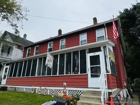 26-28 Babcock Ave, Plainfield, CT 06374