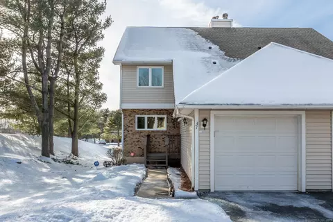 31 Steeplechase Dr #31, Newington, CT 06111