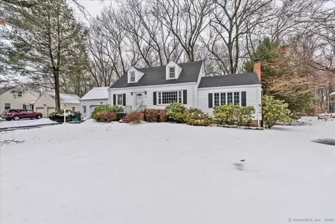 25 Tennyson Ave, North Haven, CT 06473