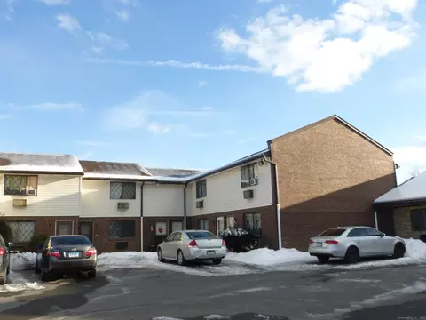 150 Mark Ln #S4, Waterbury, CT 06704
