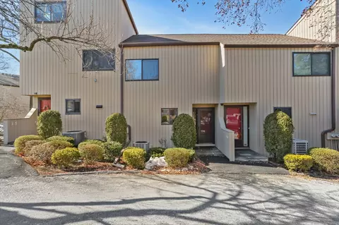 100 Hope St #16, Stamford, CT 06906