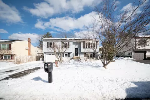 223 Julia Ter, Middletown, CT 06457