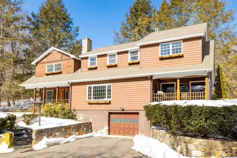 396 Southbury Rd, Roxbury, CT 06783