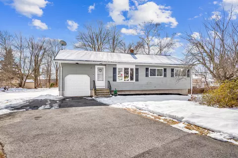 37 Cardinal Ln, Naugatuck, CT 06770