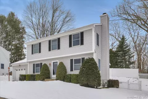 36 Mallard Dr, Glastonbury, CT 06033