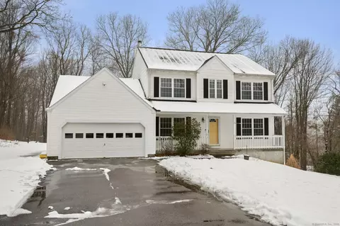 19 Wahconah Dr, Bozrah, CT 06334