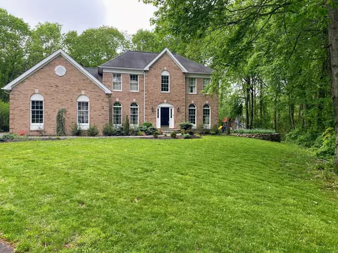 37 Independence Dr, Shelton, CT 06484