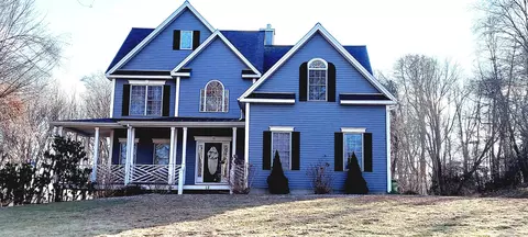 12 Comstock Trl, East Hampton, CT 06424