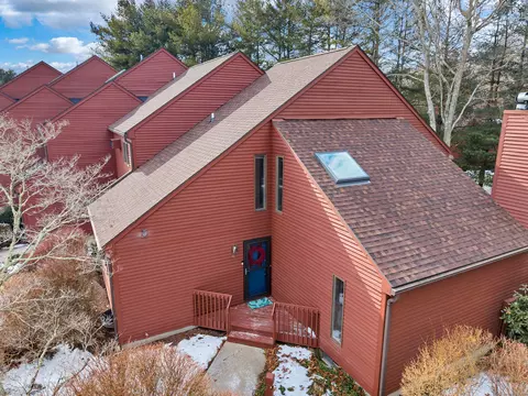 97 W Main St #42, Niantic, CT 06357