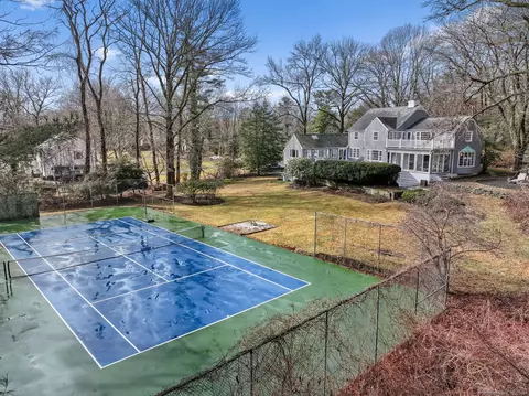 14 Driftway Ln, Darien, CT 06820