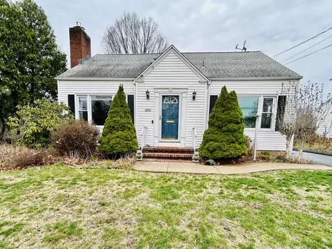 1890 Whitney Ave, Hamden, CT 06517