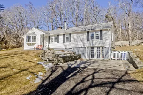 174 Kemp Rd, Hampton, CT 06247
