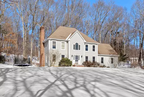 32 Tannery Hill Ln, Hebron, CT 06248