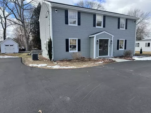 13 Lee Rd, Waterford, CT 06385
