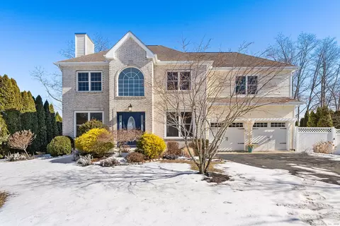 201 Captains Walk, Stratford, CT 06614