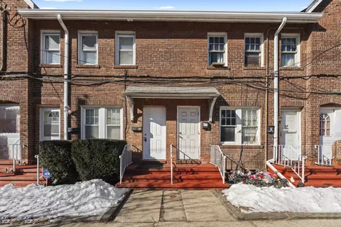 85 Waterman St, Bridgeport, CT 06607