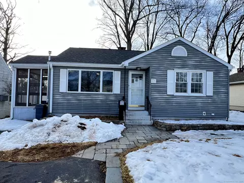 87 Benson St, New Britain, CT 06051