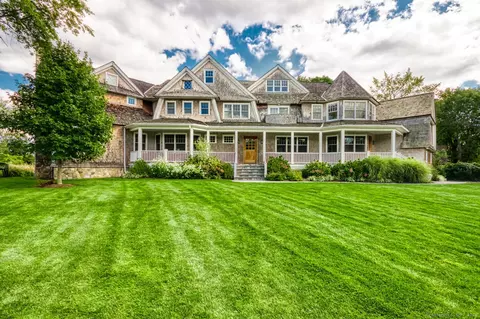 29 Plymouth Rd, Darien, CT 06820