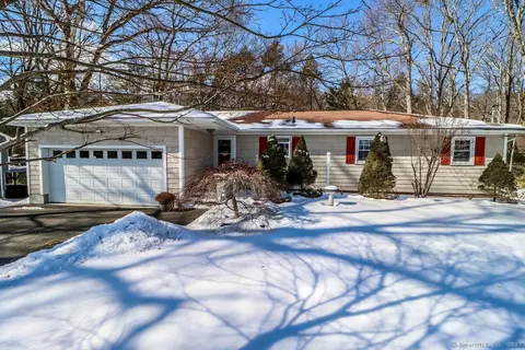 69 Perry Dr, New Milford, CT 06776