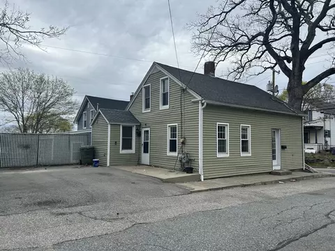 21 Chassey St, Putnam, CT 06260