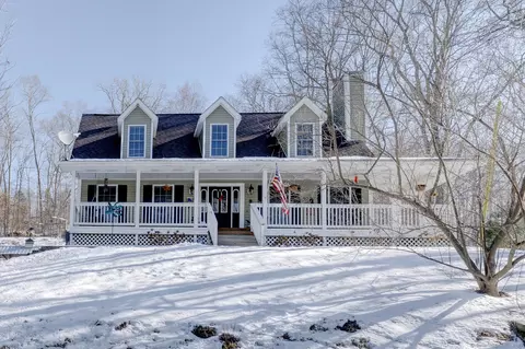 174 Pond Hill Rd, Moosup, CT 06354