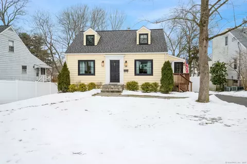 25 Brundage St, Stamford, CT 06907