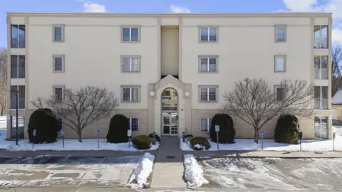 75 Washington Ave #7-205, Hamden, CT 06518
