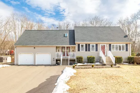 143 Pickney Ave, Plainville, CT 06062