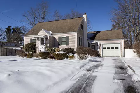 50 Salem Rd, East Hartford, CT 06118