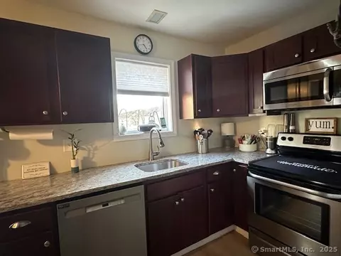 42 Anthony St #31, Griswold, CT 06351
