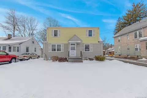 17 Logan St, New Britain, CT 06051