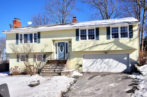 36 White Birch Dr, Waterbury, CT 06708
