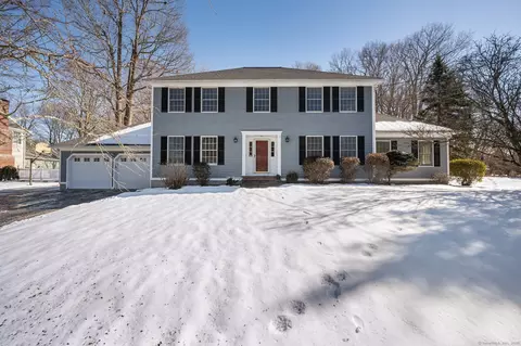 28 Plumb Rd, Trumbull, CT 06611