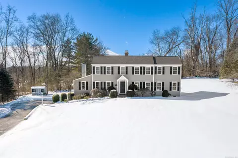 55 Overlook Dr, Ridgefield, CT 06877