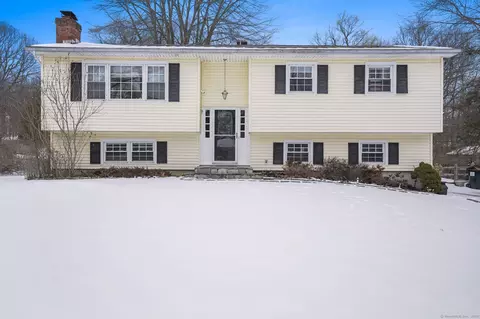 32 Old Farm Rd, New Fairfield, CT 06812