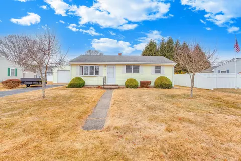 37 Fenwood Rd, Old Saybrook, CT 06475