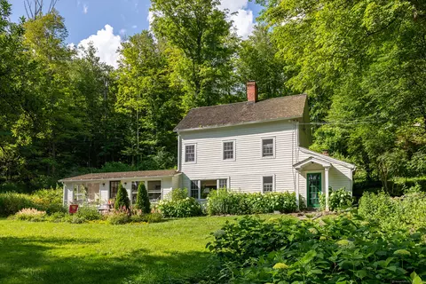 1 Coburn Rd W, Sherman, CT 06784