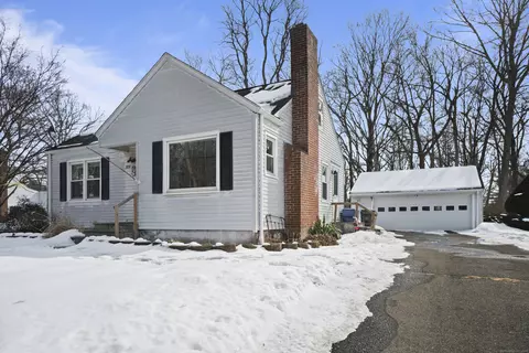304 School St, Manchester, CT 06040