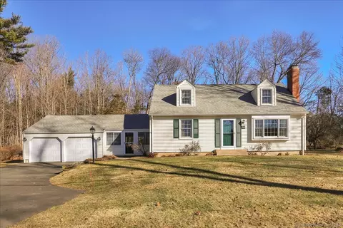 260 Stratton Brook Rd, Simsbury, CT 06092