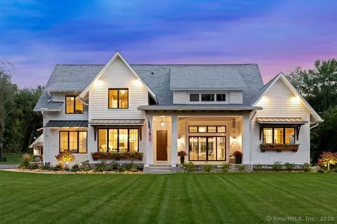 190 Day St, Granby, CT 06035