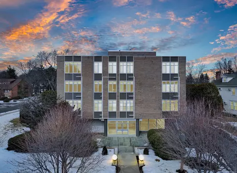 1028 Farmington Ave #2A, West Hartford, CT 06107
