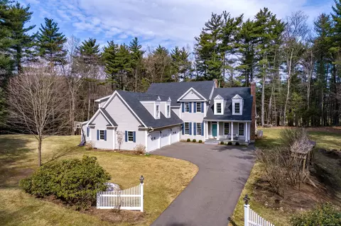231 Old Farms Rd, Simsbury, CT 06070
