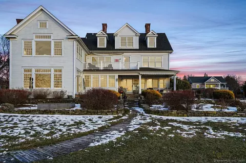 72 Old Field Ln, Milford, CT 06460