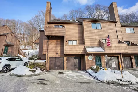 55 Cross St #B8, Danbury, CT 06810