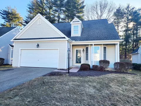 31 Phillips Farm Rd #31, East Hartford, CT 06118