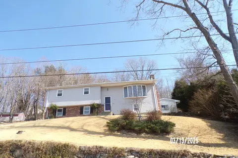 164 Mt Pleasant St, Derby, CT 06418
