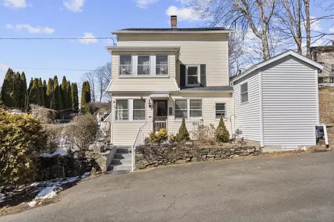 26 Washington St, Derby, CT 06418