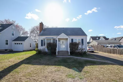 14 Campfield Rd, Manchester, CT 06040